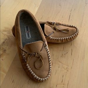 Minnetonka fuzzy slippers, brown leather